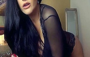 Elegant Goddess And Her Sexy Sizzling Hot Performance Live