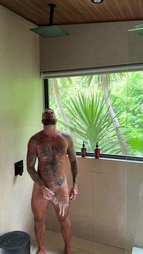 I’d Love to Jerk off in the Shower