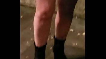 Kiwi MILF wears trashy revealing clothes at restaurant. Pisses on the ground in carpark