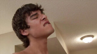 Garotas francesas com fetiche gay em webcam recebem creampies anais sem camisinha