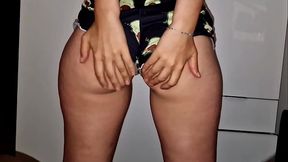 Mi cu&ntilde_ada de 18 a&ntilde_os se quedo atrapada en mi casa y termino follada salvajemente y creampie en el co&ntilde_o estrecho lleno de leche