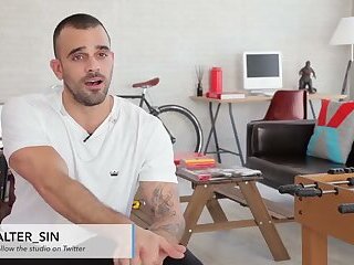 Damien Crosse Interview