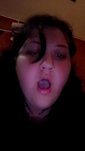 Getting fucked by giant alien dildo 🤭