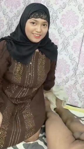 Muslim Stepsister in Hijab Fuck Hindu Stepbrother on Rakshabandhan