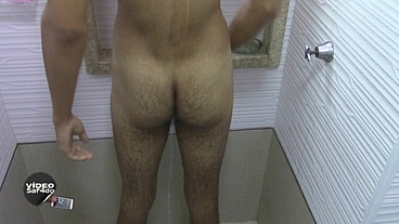 Novinho dotado e pentelhudo, brasileiro. gozando gostoso