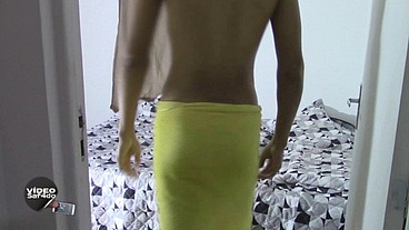 Novinho dotado e pentelhudo, brasileiro. gozando gostoso
