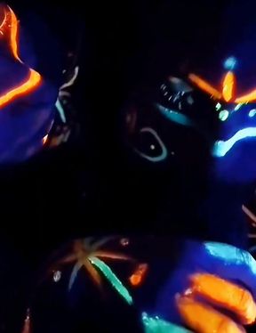 Sex and Uv Painting with Nyx &amp; Dmona