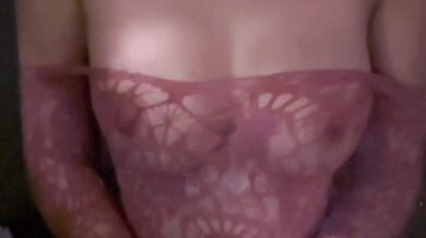 18-year-old girlfriend's long legs creampie fantasies no condom