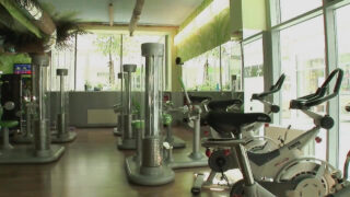 Hisap zakar, melancap, pancutan mani, air mani dalam mulut, tanpa baju – perempuan murahan gay, zakar besar mendapat seks dubur tanpa baju