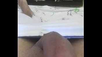 pau gostoso batendo punheta ate gozar