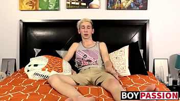 Twink talks before plowing his asshole and touching his dick