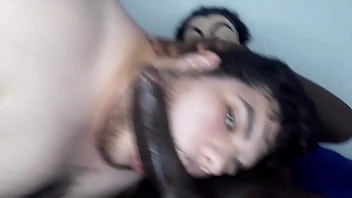 Trouxe um morador de rua pra casa pra mamar o pau preto dele