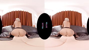 Rachael is a smoking hot, blonde woman who is about to show us her cock riding routine