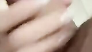 Mi fa un pocchino e le sborro dentro