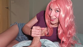 I can&#039_t help feeling attracted to my Step-Mom