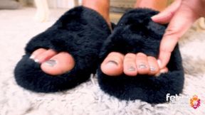 Do you like my slippers Want to lick my shoes? ( Slipper Fetish with Miss Eagle ) - 640p wmv