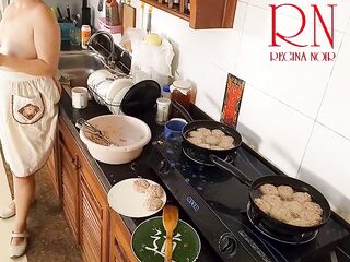 Nudist housewife Regina Noir cooks at the kitchen. Stripped maid. Nude housewife. s3