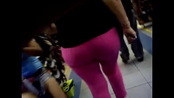 Tremendo culo en polvoz azules