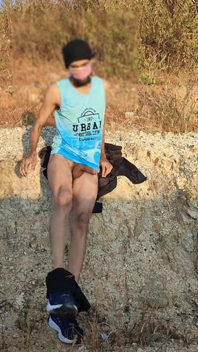 Sexy Ass Desi Cumshot Outdoor