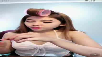 ( TELEGRAM : TANTEMELA )  Olive Sudah Berani Show Meki Tanpa Bulu