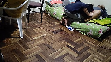 Estoy donde mi mejor amigo jugando en la pc Luego viene Su ESPOSA le pone los cuerno conmigo ya que mi mejor amigo no se la folla aprovecho para FOLLARMELA MIENTRAS EL SIGUE JUGANDO