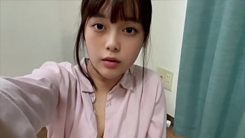 もう成熟した女子◯生のオナニー。もう子供産める身体になりました...