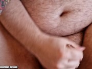 Follándole el culo a pelo a gordo peludo