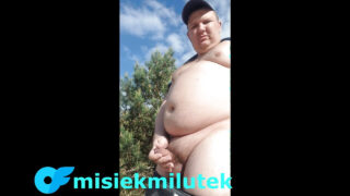 Film o dziewczynie-amatorze, młodym geju ruchanym w dupę