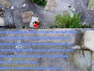 Nous avons fait l&#039;amour dans ce bâtiment abandonné mais il n&#039;était pas vide...