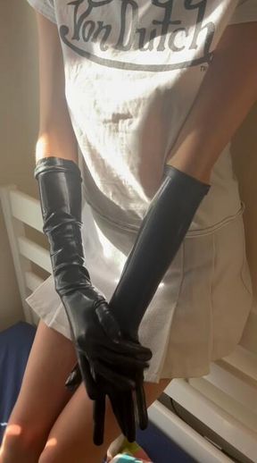 Squeeze & tease in leather gloves