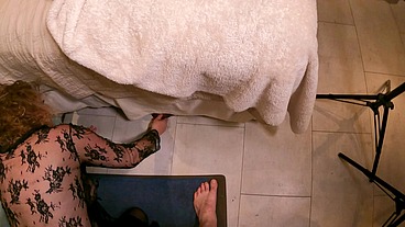 stepmom stuck under the bed gets a creampie POV