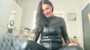 LEATHER TEASE