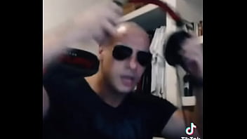 Xand&atilde_o careca (bola esquerda)