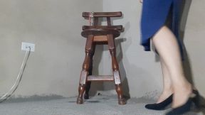 What delicious legs and how beautifully they hang in high heels (7)